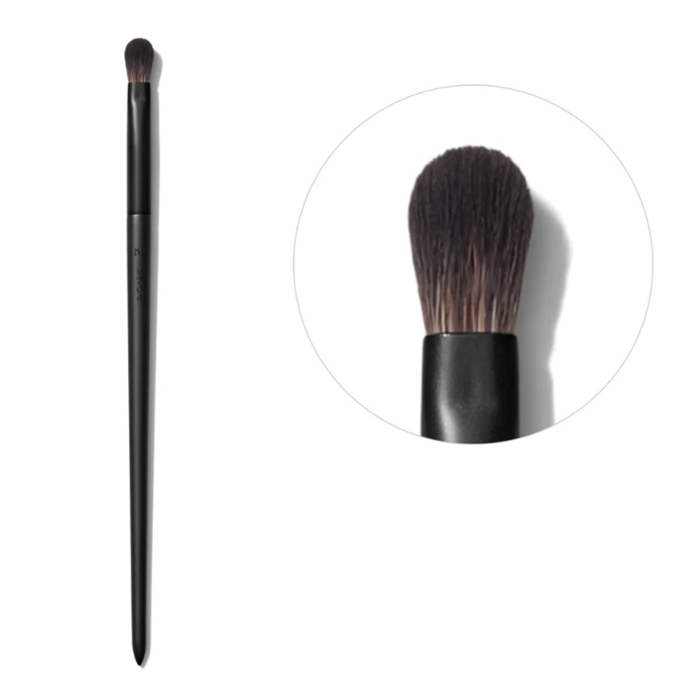 V206 - DOMED CREASE EYESHADOW BRUSH